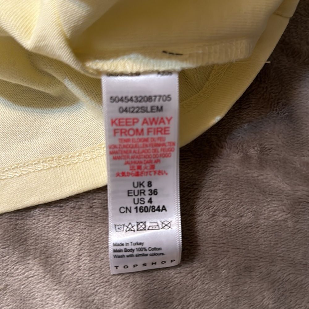 TOPSHOP 4 Pastel Yellow Black Embroidered New York Short Sleeve Crop Tee - Picture 7 of 7